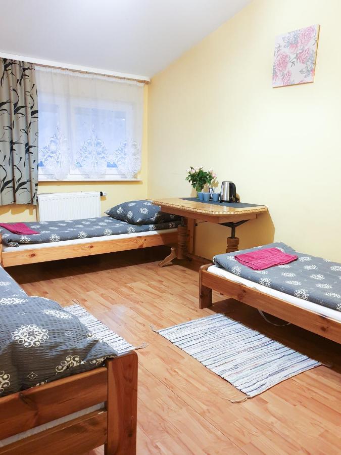 Zajazd Lesny Tuszyn Exterior foto